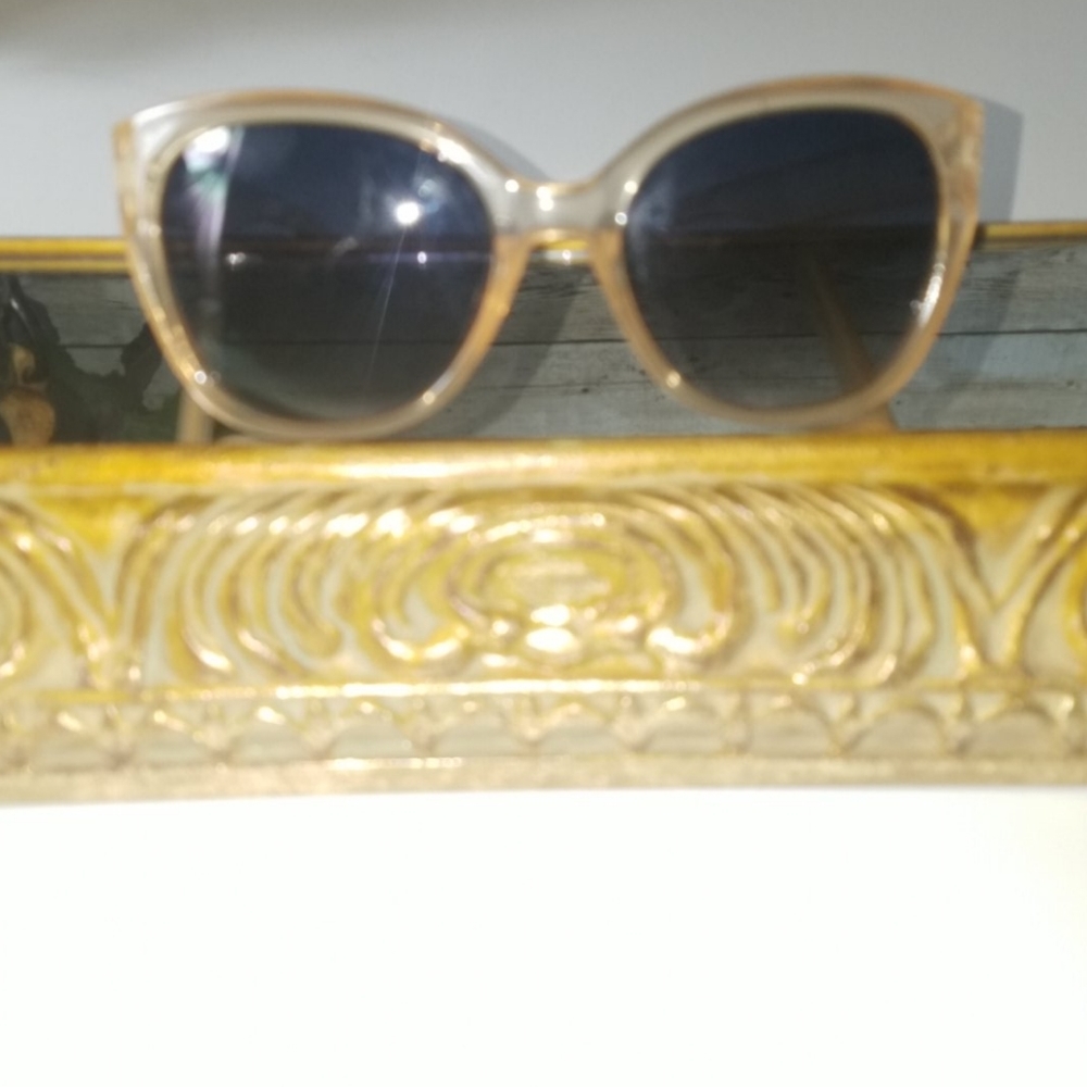 Fashion Sunglasses, light colored frames
